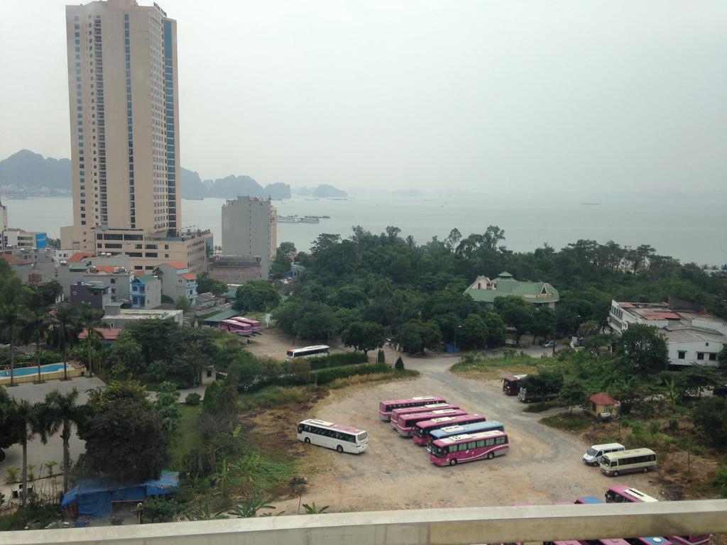 ها لونغ Kim Tien Hotel المظهر الخارجي الصورة
